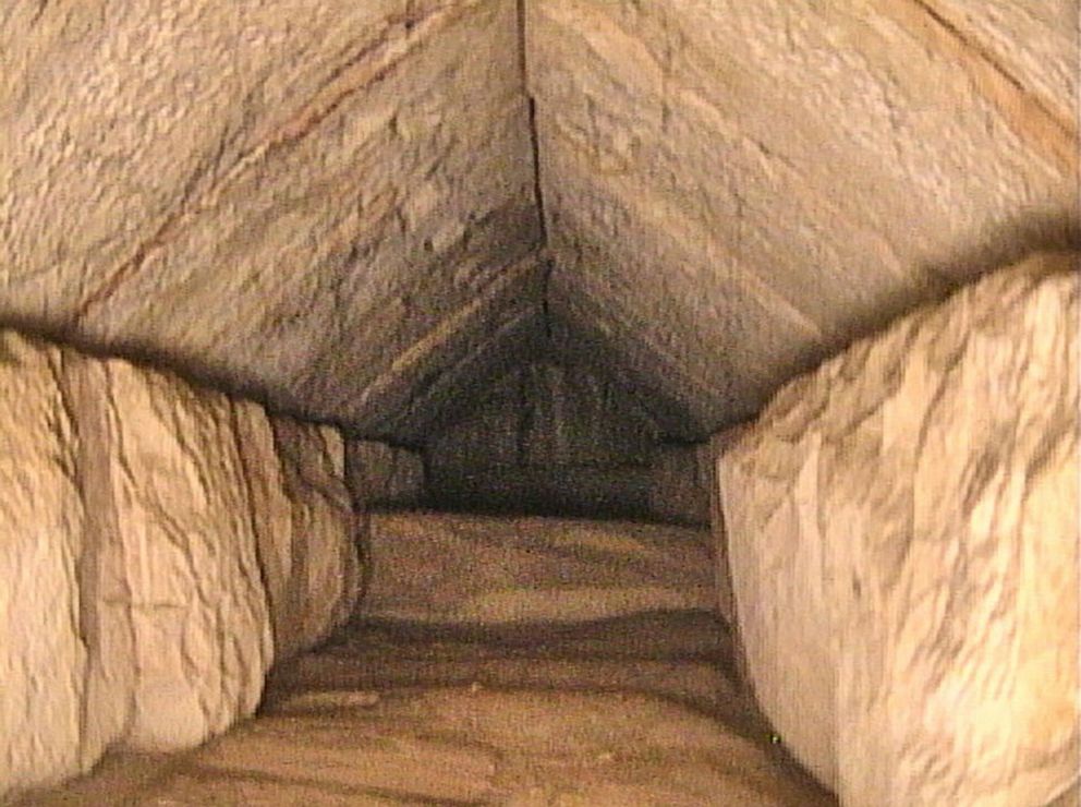 secret chamber found pyramids, pyramids secret passageway, unexplored room pyramid